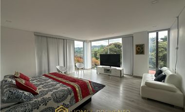 Casa para Renta Amoblada en Envigado sector las Palmas