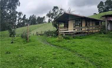 SE ARRIENDA PROPIEDAD COMERCIAL ESQUINERO SOBRE VIA PRINCIPAL