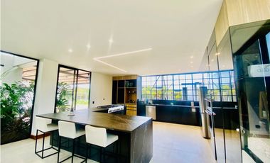 Casa para Arriendo Amoblado en Llanogrande