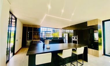 Casa para Arriendo Amoblado en Llanogrande