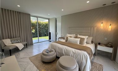 Casa para la Venta Amoblada en Llanogrande