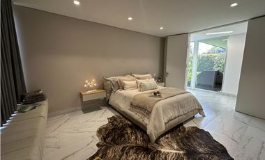 Casa para la Venta Amoblada en Llanogrande