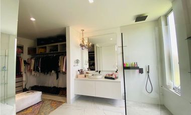 Casa para la Venta Amoblada en Llanogrande