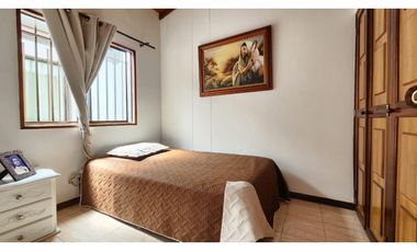 Venta de casa independiente en Sabaneta
