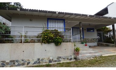 VENTA CASA CAMPESTRE VIA ARMENIA -PEREIRA