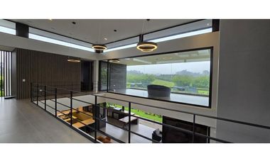 Vendo majestuosa Casa Campestre en Llanogrande