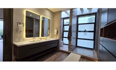 Vendo majestuosa Casa Campestre en Llanogrande