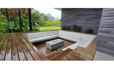 Vendo majestuosa Casa Campestre en Llanogrande