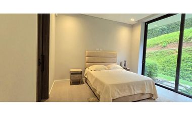 Vendo majestuosa Casa Campestre en Llanogrande