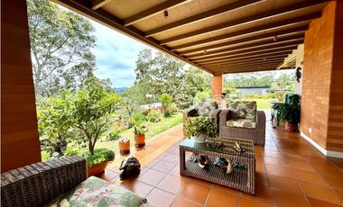 Vendo casa Campestre estilo Español en el Carmen de Viboral