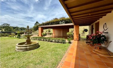 Vendo casa Campestre estilo Español en el Carmen de Viboral