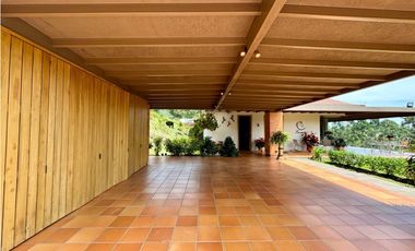 Vendo casa Campestre estilo Español en el Carmen de Viboral