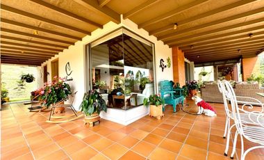 Vendo casa Campestre estilo Español en el Carmen de Viboral