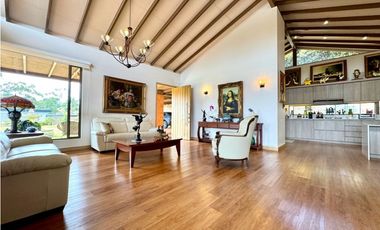 Vendo casa Campestre estilo Español en el Carmen de Viboral