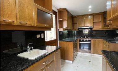 Apartamento en Arriendo Loma Los Gonzalez Medellín
