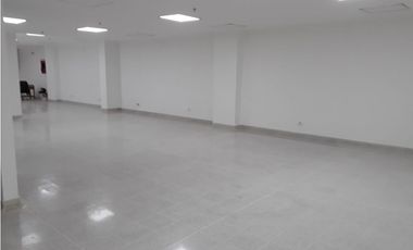 Local en venta Buenos Aires parte baja cerca a Estación Bicentenario