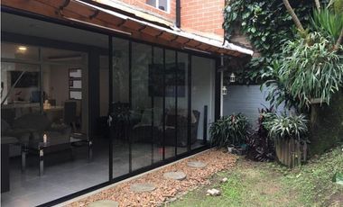 Casa REMODELADA en venta en El Poblado, La Concha