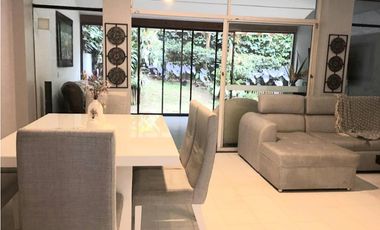Casa REMODELADA en venta en El Poblado, La Concha