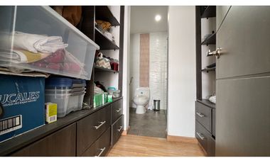 VENTA DE HERMOSA CASA REMODELADA BARRIO CORALES PEREIRA