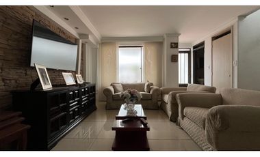 VENTA DE HERMOSA CASA REMODELADA BARRIO CORALES PEREIRA