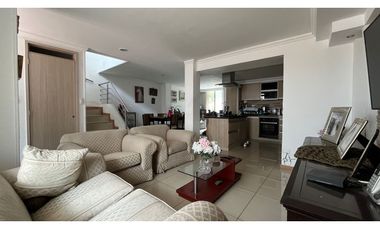 VENTA DE HERMOSA CASA REMODELADA BARRIO CORALES PEREIRA