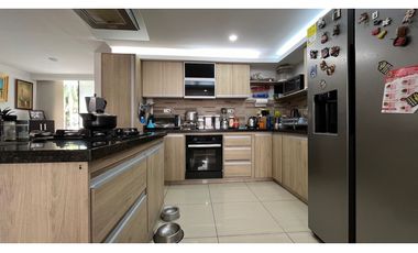 VENTA DE HERMOSA CASA REMODELADA BARRIO CORALES PEREIRA