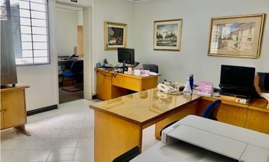 Oficina en venta en Medellín sector Laureles