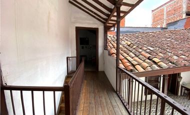 Casa en venta en Amagá sector Parque principal