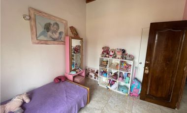 VENTA DE AMPLIA CASA EN ITAGUI - SECTOR SURAMERICA