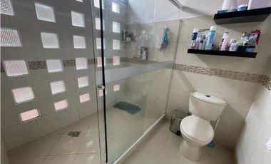 VENTA DE AMPLIA CASA EN ITAGUI - SECTOR SURAMERICA