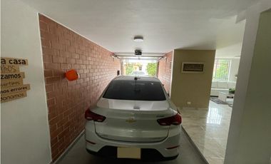 VENTA DE AMPLIA CASA EN ITAGUI - SECTOR SURAMERICA