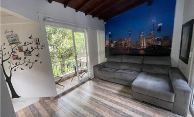 VENTA DE AMPLIA CASA EN ITAGUI - SECTOR SURAMERICA