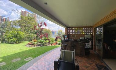 Casa en venta en El Poblado sector El Tesoro