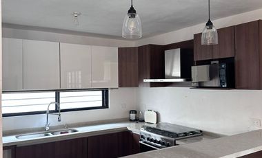CASA EN RENTA ALTABRISA PREMIER APODACA