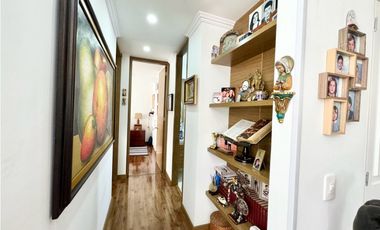 Vendo apartamento primer piso con club House.