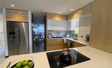 Apartamento en venta en Laureles sector Santa Teresita
