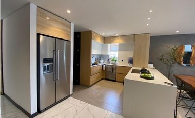 Apartamento en venta en Laureles sector Santa Teresita