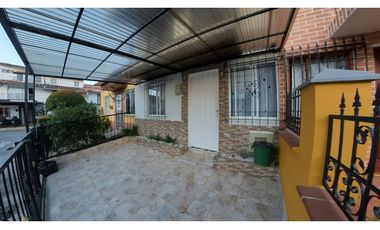 VENTA CASA 102 mts2 LA CEJA SECTOR LA ALDEA - D