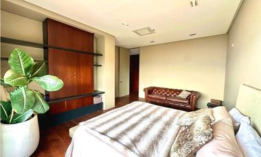 Vendo exclusivo y lujoso apartamento en La cola del Zorro el Poblado