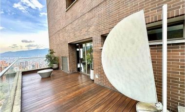 Vendo exclusivo y lujoso apartamento en La cola del Zorro el Poblado