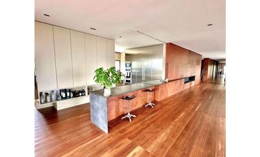 Vendo exclusivo y lujoso apartamento en La cola del Zorro el Poblado