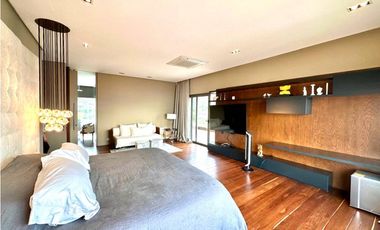 Vendo exclusivo y lujoso apartamento en La cola del Zorro el Poblado