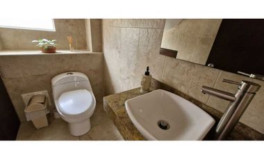 Hermosa casa esquinera para venta en Chía