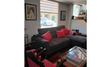 Hermosa casa esquinera para venta en Chía