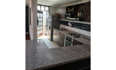 Hermosa casa esquinera para venta en Chía