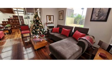 Hermosa casa esquinera para venta en Chía