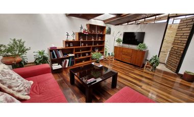 Hermosa casa esquinera para venta en Chía