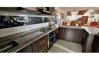 Hermosa casa esquinera para venta en Chía