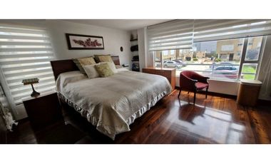 Hermosa casa esquinera para venta en Chía