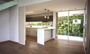 Casa para la Venta en El Retiro Antioquia